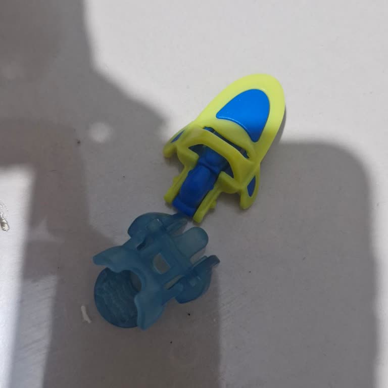 Kalitesiz Kinder Sürpriz Oyuncağı Müşterileri Hayal Kırıklığına Sürüklüyor
