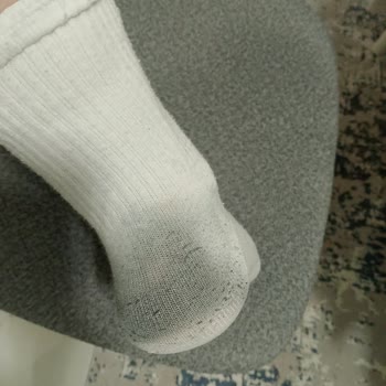 Yüksek Fiyatlı Deri Loafer Çorapları Boyadı Ve Şirket Çözüm Sunmadı