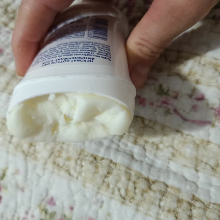 Rexona Cotton Dry Stick Kırıldı Ve Dökülerek Kullanılamaz