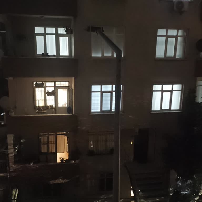 Akıncılar Mahallesinde Sokak Lambası Arızası Güvenlik Endişesi Yaratıyor