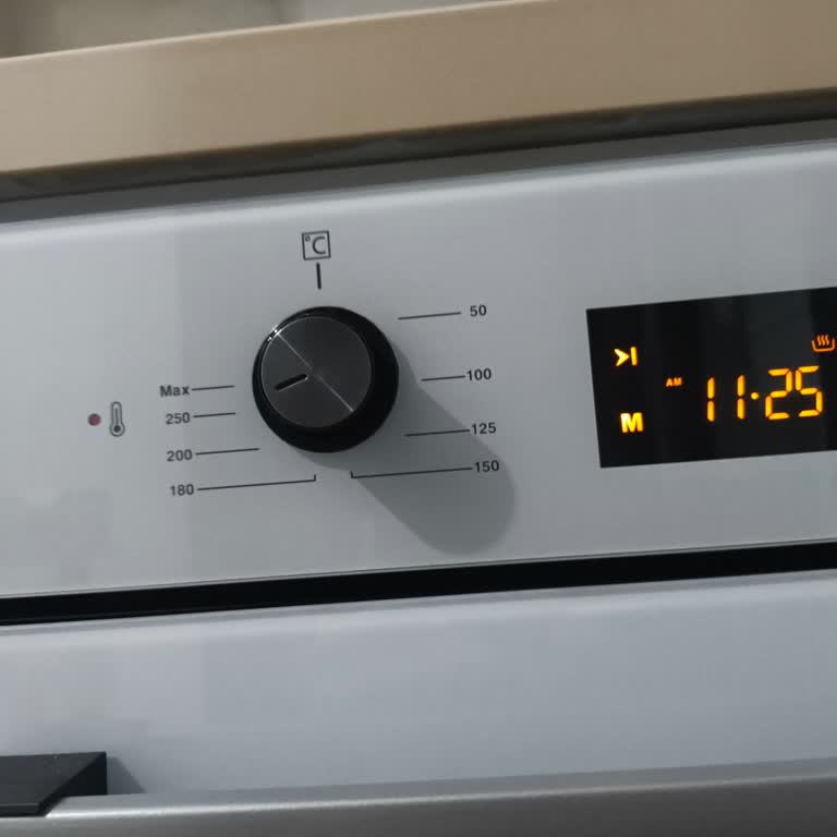 Kumtel Markalı Yeni Fırının Kontrol Düğmeleri Arızalı Ve Servis Gelmedi