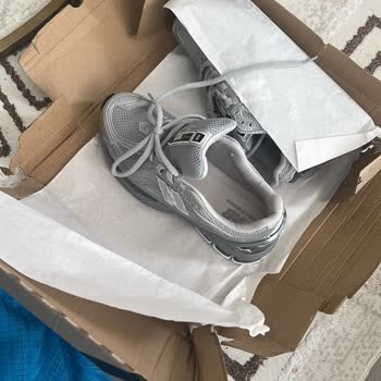 İthal Gibi Görülen Ayakkabıların Muadil Ve Kalitesiz Çıkması, Fatura Yok, 4000 TL Geri Ödeme Talebi