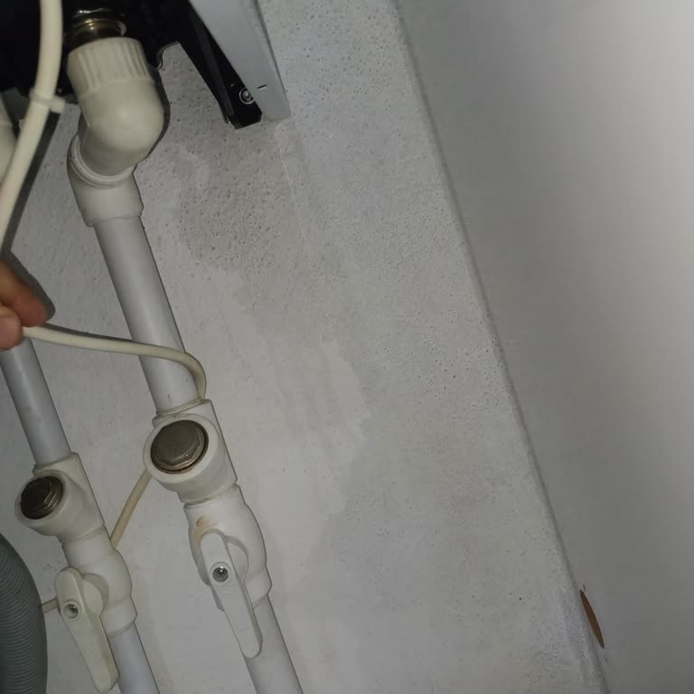 Garanti Ve Bakım Ücretine Karşı Hatalı Servis Ve Su Baskını Nedeniyle Mağdur Oldum
