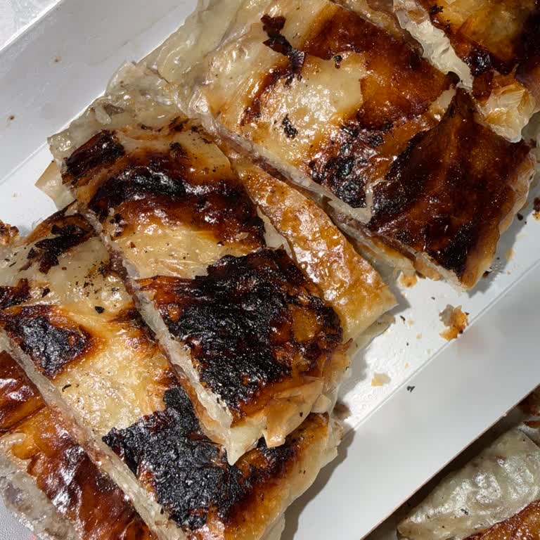 Lale Börekçilik (Adana) Yanmış Börek Gönderiyor