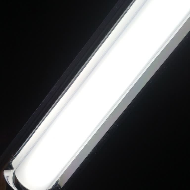 Çata LED Şarj Lambasında Performans Düşüşü Ve Kısa Şarj Süresi
