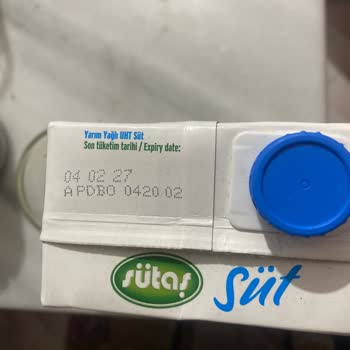 Son Tüketim Tarihi Geçmemiş Olmasına Rağmen Sütaş Sütü Bozulmuş Ve Güveni Sarsıyor