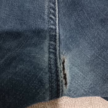 Kısa Sürede Yırtılan Kot Pantolonun Tüketici Hatası Olarak Değerlendirilmesine İtiraz