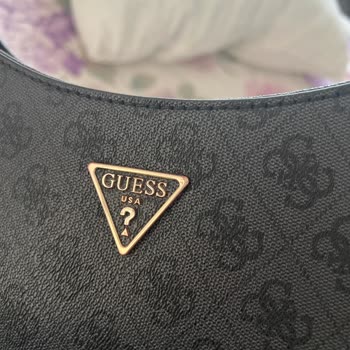 Guess Çantamda Hızlı Renk Atması Ve Markanın Destek Vermemesi