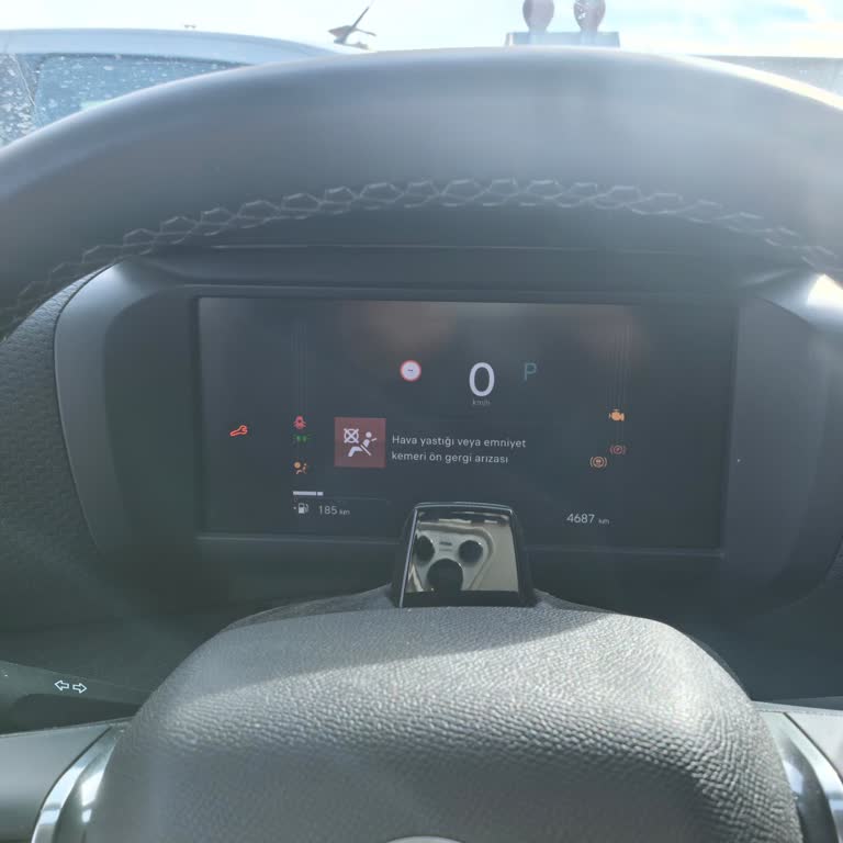 Citroen Araçta Kaput Ayarsızlığı Ve Hava Yastığı Arızası İçin İkame Araç Reddi