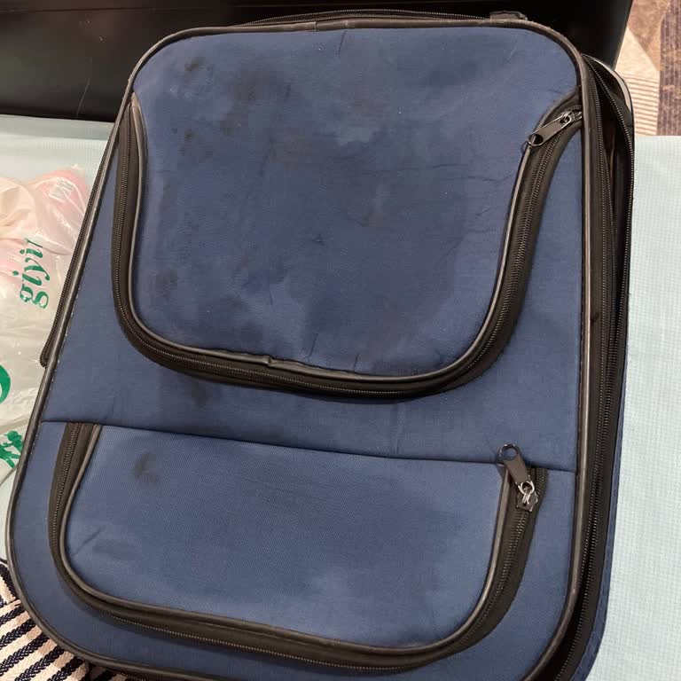 Esadaş Firmasının Taşıma Esnasında Valizime Dökülen Yağ Ve Cevapsız Tutumu