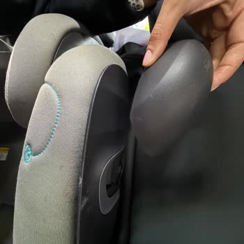Cybex Pallas Oto Koltuğunda Yan Koruma Kısımlarının Kendi Kendine Açılması Güvenlik Riski