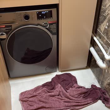 Arçelik Çamaşır Makinesi İki Kez Kazan Değişimi Sonrası Su Sızıntısı Ve Ev Hasarı
