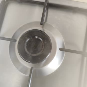 Bosch Ankastre Setinde Renk Atması Ve Kaplama Çözülmesi, Mağaza İlgisizliği