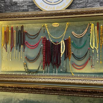 Altın Püsküllü Tespihler Sahte Çıktı, Satıcı Yanıtsız Kaldı