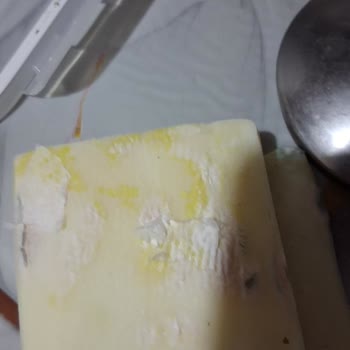 Pendik BİM’de Satılan Aknaz Kaşar Peynirinde Hızlı Küflenme Ve Sağlık Endişesi