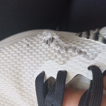Nike Revolution Model Ayakkabıda Kısa Sürede Yırtılma Ve İade Reddi
