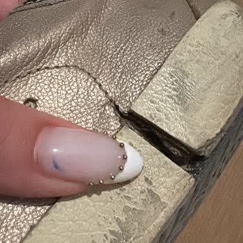 Boyner Kadın Sneaker'inde Kısa Sürede Yırtılma Ve Hatalı Kullanıcı Hatası İddiası