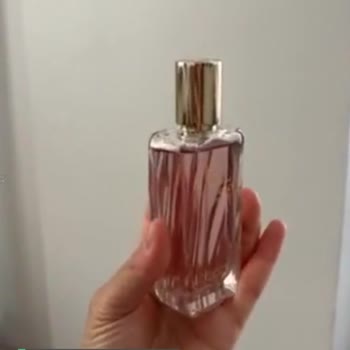 Yves Rocher Parfüm Şişesinin Az Dolu Olması