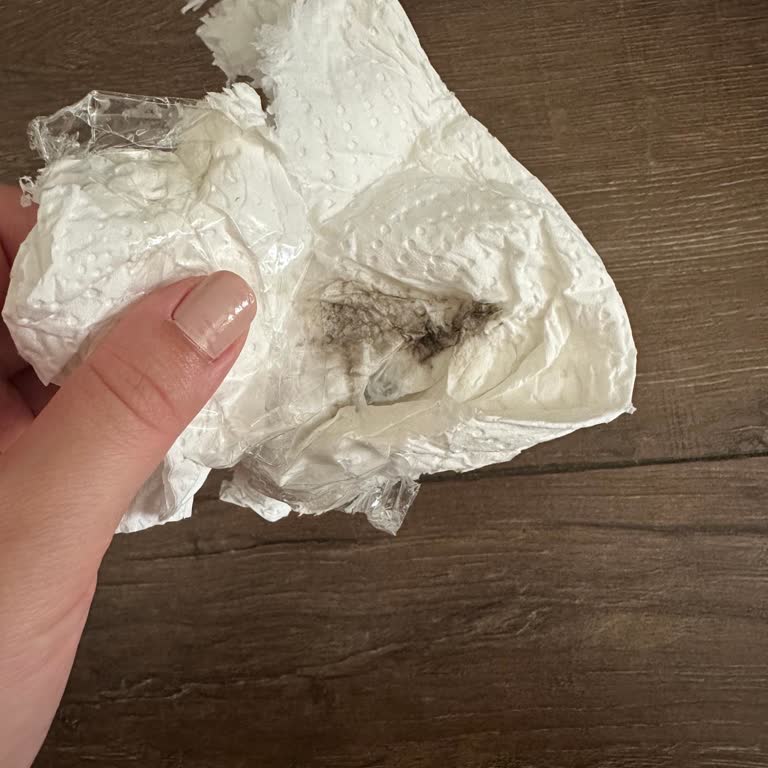 Paslı Su Akışı Babybjörn Kucağında Halılara Zarar Verdi