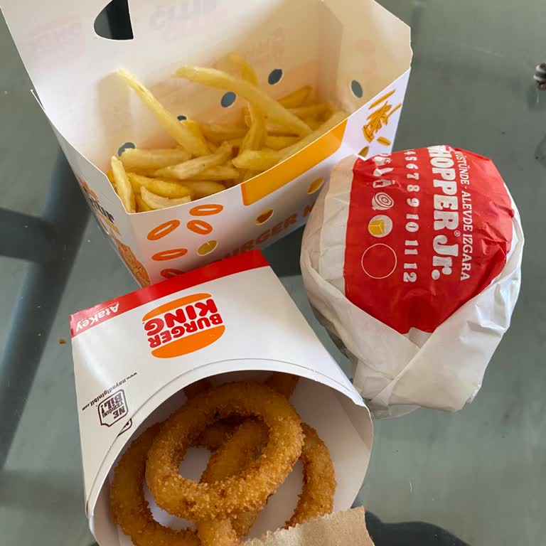 Ödenen King Chicken Hamburgerı Eksik Geldi, Telafi Bekliyor