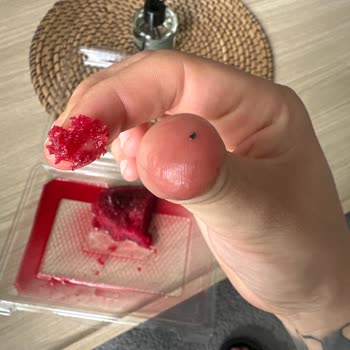 Lokum Atölyesi Ekmek Kadayıfında Mavi Parça Tespiti Hijyen Güvencesi Sorgulandı