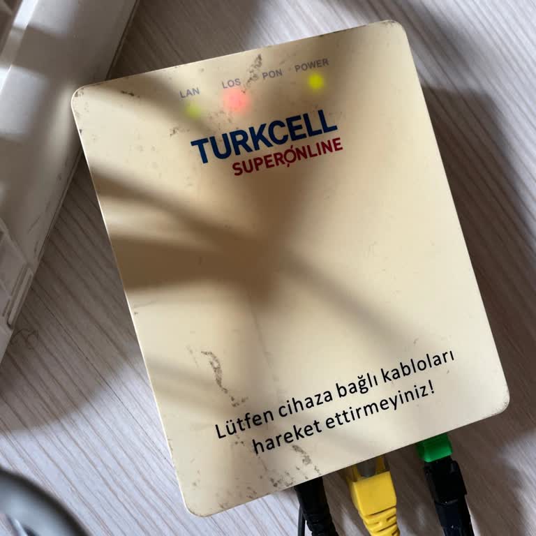 Kırmızı LOS Işığı Ve Teknik Ekibin Gelmemesiyle İnternet Kesintisi