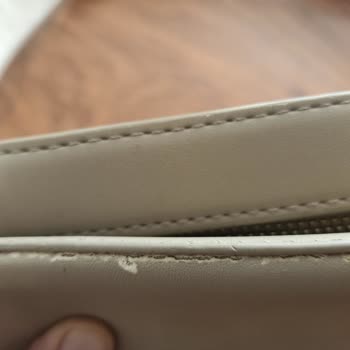 Yüksek Fiyatlı Çantada Dikiş Sorunu Ve Boyner'in Kullanıcı Hatası İddiası