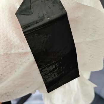 Giggles Bebek Mendillerinde Yabancı Plastik Parça Çıktı: Sağlık Riski Ve Güven Sorunu