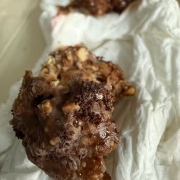 Kurtlanmış Ferrero Rocher Çikolatalarında Sağlık Riski Ve Tam İade Talebi
