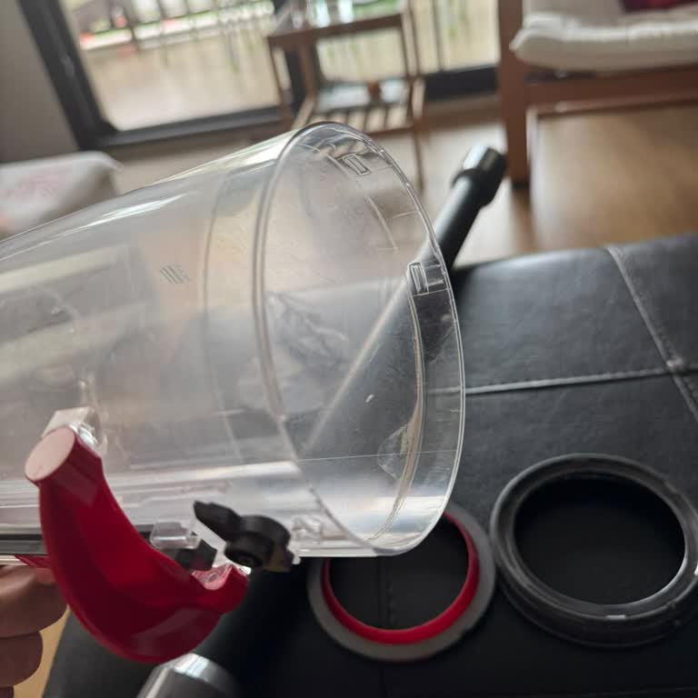 Dyson V15 Detect Süpürgesinde Kronik Conta Sorunu, Ücretsiz Değişim Talebi