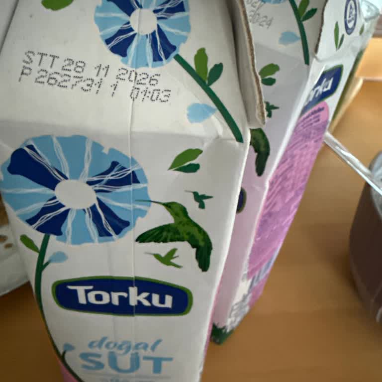 Torku Sütü A101 Şubesinde Bozuldu Zehirlenme Riski Gıda Güvenliği Endişesi