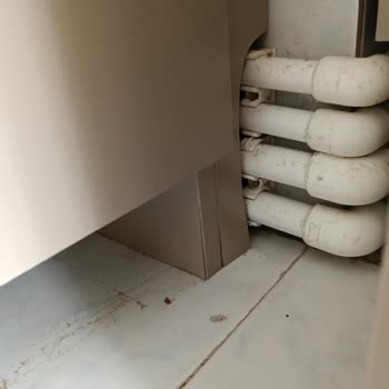 Vestel Bulaşık Makinesi Menteşe Arızası Sonrası Su Kaçağı Ve Mutfak Dolapları Zarar Görmesi