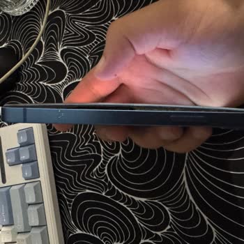 IPhone 13 Pil Şişmesi Ve Güvenlik Riski Üzerine Ücretsiz Değişim Talebi