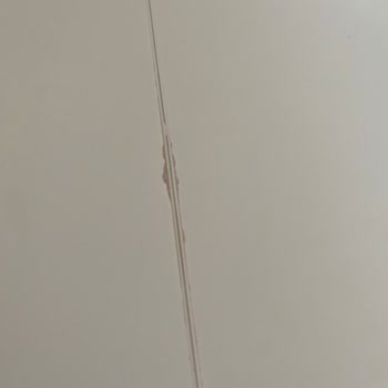 IKEA Mutfak Masasında Kalıcı Lekeler Ve Kabarmalar