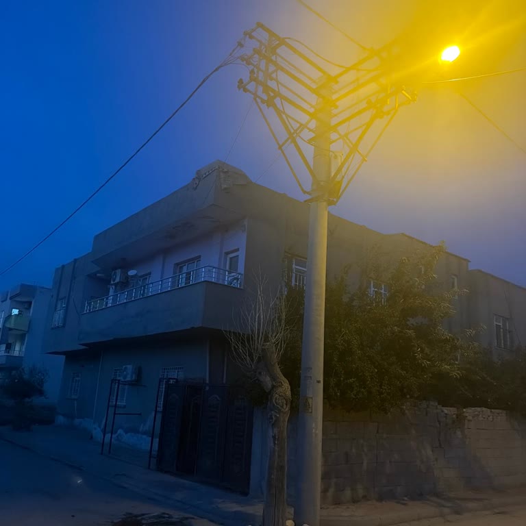Kızıltepe Atatürk Mahallesi'nde Sadece Birkaç Eve Elektrik Kesintisi Ve DEDAŞ'ın Yanıtsızlığı