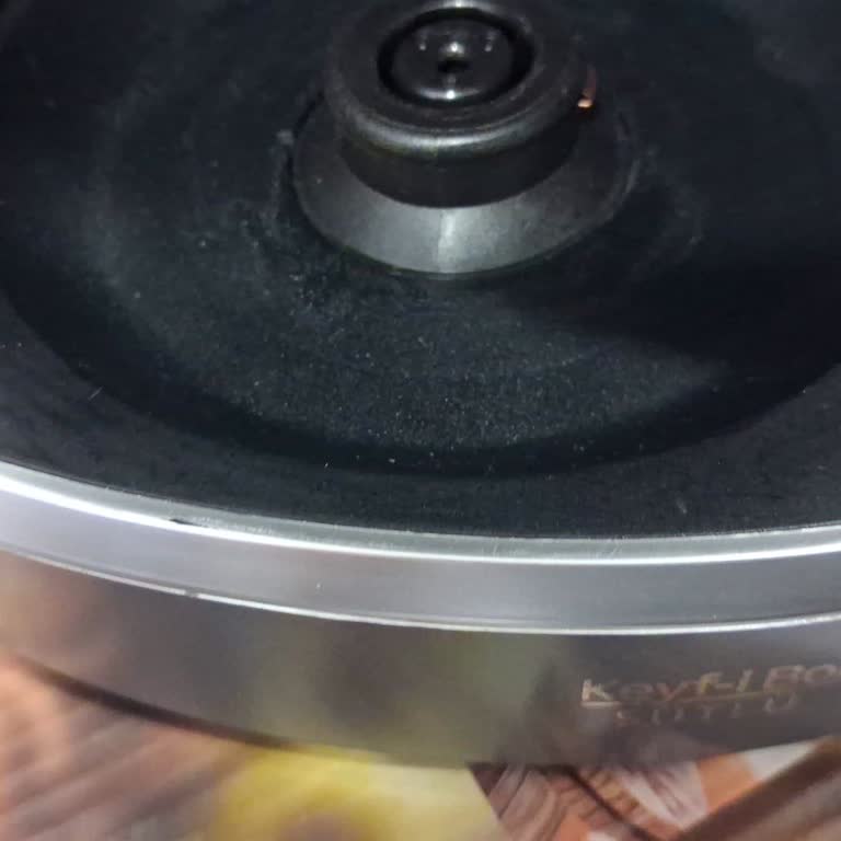 Beko Kahve Makinesindeki Yamukluk Ve Çizik İçin Değişim Talebi