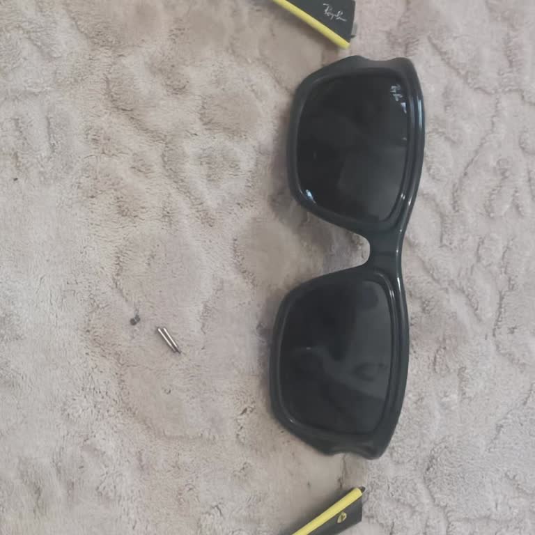 Rayban Gözlüğüm Kısa Sürede Arızalandı Ve Garanti Red Edildi