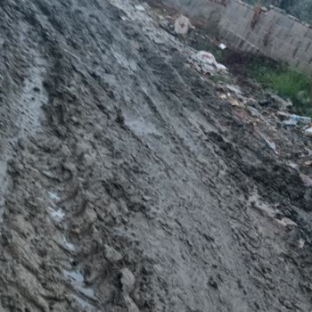 Tekebaşı Mahallesi Bozuk Yolları İçin Acil Onarım