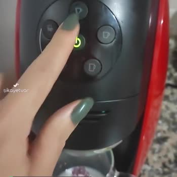 My Nescafe Gold Makinem Suyu Bardağa Değil Alttan Veriyor