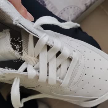 Defolu Nike Air Max Gönderildi, Şirket Sorumluluğu Reddetti Ve İade Talep Ediyorum