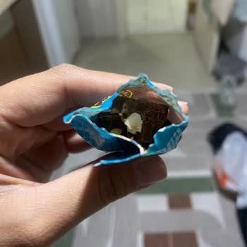 Açık Ve Boşalan Çikolata Paketi, Hijyen Endişesi