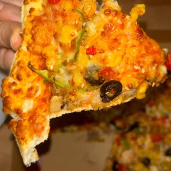 Domino's Pizza Siparişinde Saç Kılı Ve Eksik Sosis