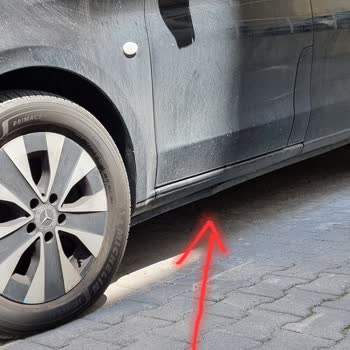 Hatalı Lift İşlemi Sonucu Plastik Muhafaza Hasarı Ve İlgisiz Servis