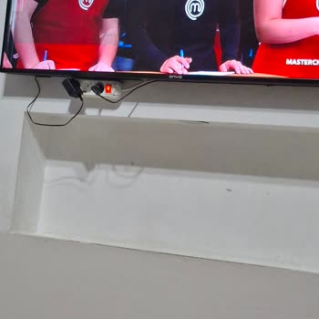 Kısa Sürede Ekran Arızası Ve Servis İletişim Sorunu Yaşayan Televizyon