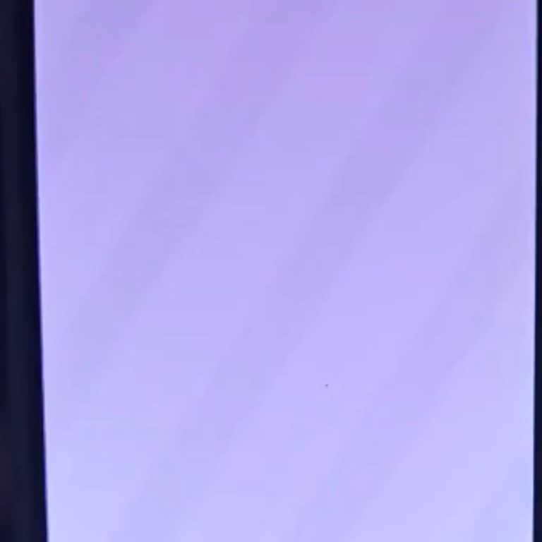 Apple IPhone 13 Pro Max Modelinde Beyaz Ekran Ve Takılma Sorunu