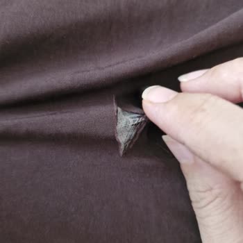 Üretim Hatası Trençkotta Haksız Suçlama Ve Saygısız Mağaza Davranışı