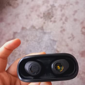 JBL Wave 100 TWS Kulaklıklarda Silikon Kaplamanın Erime Ve Çürüme Sorunu