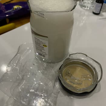 Kırık Cam Kavanoz Ve Sızıntı: Paketleme Eksikliği