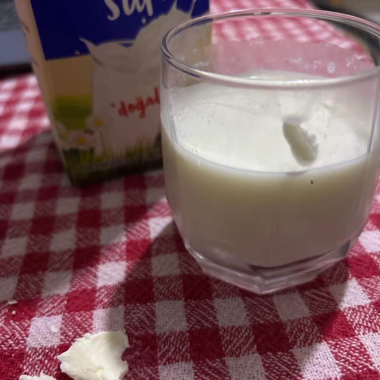 Hamile Kadının Aldığı Sütte Yabancı Madde Bulundu
