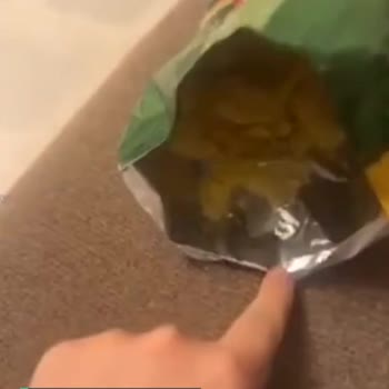 Lays Koca Markada Birbirine Yapışmış Cips Fiyaskosu!
